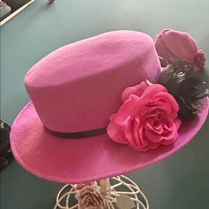 Chic Fuchsia Women's Hat with Rose Detail